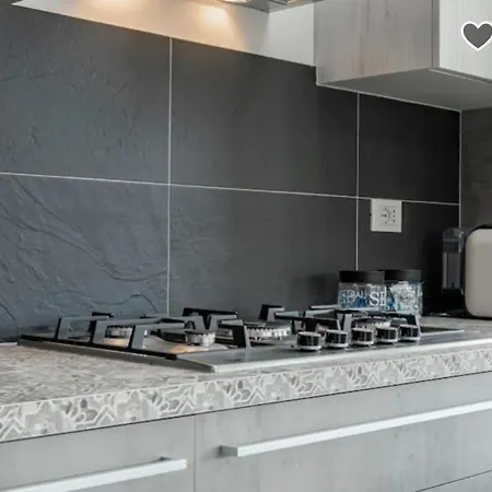 Casa Mare Smeraldo 아파트 *