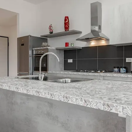 Casa Mare Smeraldo 아파트 샌로렌조알메어